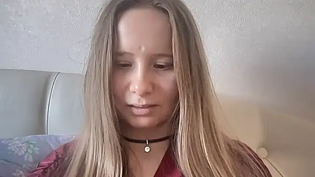 Snapshot of cutefoxieee chatting on 03/14/26, 01:49 cutefoxieee online show from 03/14/26, 01:49