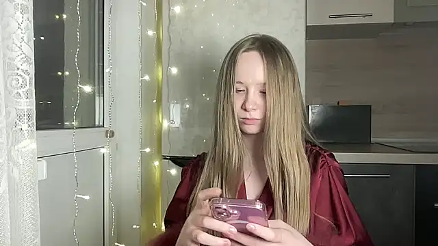 Snapshot of cutefoxieee chatting on 04/08/26, 05:46 cutefoxieee online show from 04/08/26, 05:46