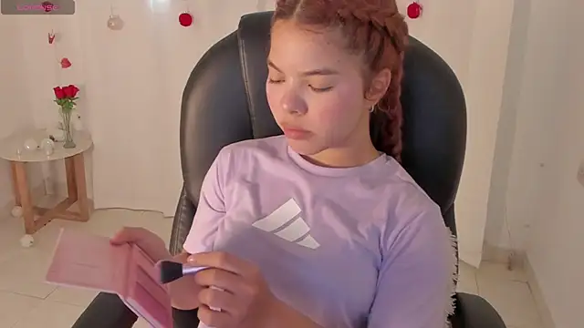 Snapshot of everyh_1 chatting on 04/06/26, 12:50 everyh 1 online show from 04/06/26, 12:50