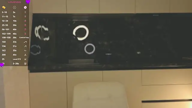 Snapshot of HinaVibe chatting on 03/26/26, 01:38 HinaVibe online show from 03/26/26, 01:38