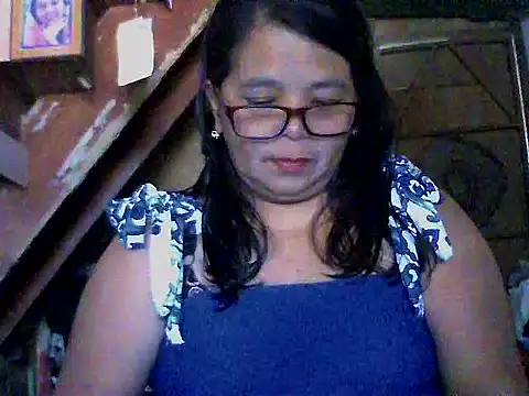 Snapshot of Flowerblossom123 chatting on 03/24/26, 05:01 Flowerblossom123 online show from 03/24/26, 05:01