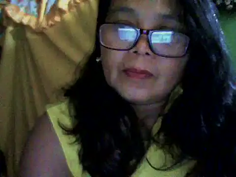 Snapshot of Flowerblossom123 chatting on 04/01/26, 11:33 Flowerblossom123 online show from 04/01/26, 11:33