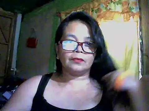 Snapshot of Flowerblossom123 chatting on 04/05/26, 08:22 Flowerblossom123 online show from 04/05/26, 08:22