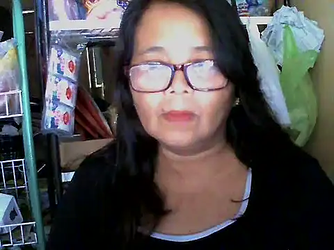 Snapshot of Flowerblossom123 chatting on 04/10/26, 05:23 Flowerblossom123 online show from 04/10/26, 05:23