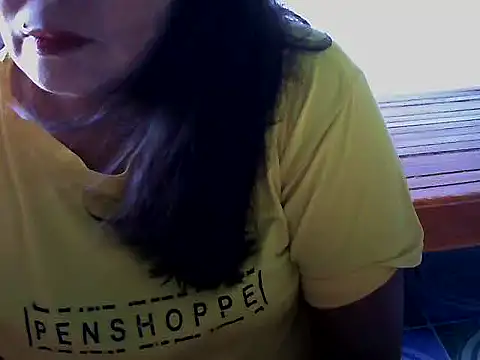 Snapshot of Flowerblossom123 chatting on 04/15/26, 04:19 Flowerblossom123 online show from 04/15/26, 04:19