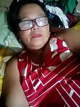 Snapshot of Flowerblossom123 chatting on 04/26/26, 11:30 Flowerblossom123 online show from 04/26/26, 11:30