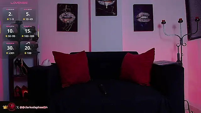 Snapshot of Daphne_k chatting on 07/21/26, 10:50 Daphne k online show from 07/21/26, 10:50