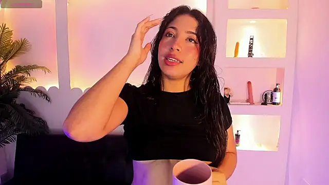 Snapshot of Holy_Lux chatting on 06/19/26, 11:14 Holy Lux online show from 06/19/26, 11:14