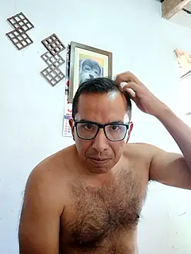 DIEGOLUIS2026 online show from 04/28/26, 06:02
