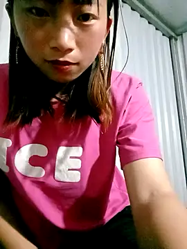 Snapshot of Xuka-xx chatting on 03/07/26, 07:38 Xuka-xx online show from 03/07/26, 07:38