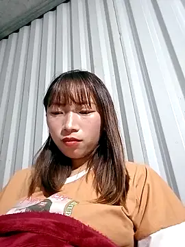 Snapshot of Xuka-xx chatting on 03/27/26, 01:22 Xuka-xx online show from 03/27/26, 01:22