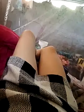 Snapshot of Xuka-xx chatting on 04/05/26, 06:54 Xuka-xx online show from 04/05/26, 06:54