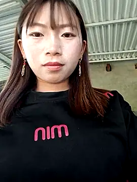 Snapshot of Xuka-xx chatting on 04/12/26, 02:16 Xuka-xx online show from 04/12/26, 02:16