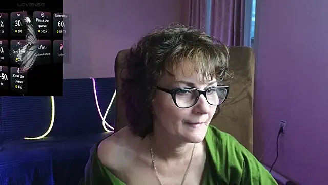 Snapshot of Miss_Amberr chatting on 04/27/26, 04:27 Miss Amberr online show from 04/27/26, 04:27