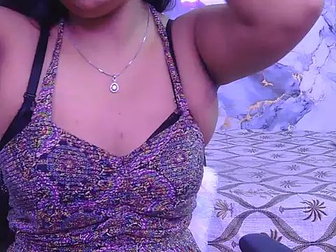 Snapshot of Aayesha-queen chatting on 03/26/26, 03:56 Aayesha-queen online show from 03/26/26, 03:56