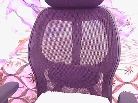 Snapshot of Aayesha-queen chatting on 04/04/26, 04:22 Aayesha-queen online show from 04/04/26, 04:22