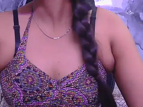 Snapshot of Aayesha-queen chatting on 05/28/26, 03:48 Aayesha-queen online show from 05/28/26, 03:48