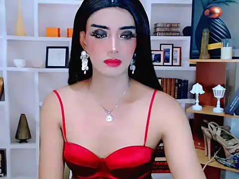 Queeny Cassandra online show from 05/11/26, 06:30