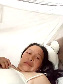 heesuu11 online show from 03/30/26, 05:25