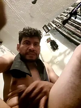 Snapshot of boyp3netrat0r chatting on 03/17/26, 06:17 boyp3netrat0r online show from 03/17/26, 06:17