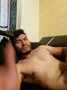 Snapshot of boyp3netrat0r chatting on 04/24/26, 11:01 boyp3netrat0r online show from 04/24/26, 11:01