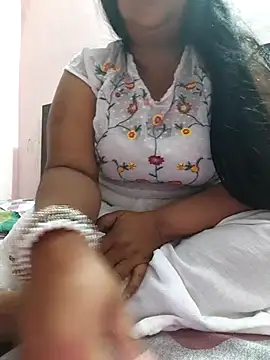 Moonae online show from 03/02/26, 12:23