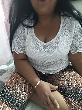 Moonae online show from 04/10/26, 01:49