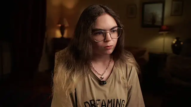 Snapshot of MyrlZangger chatting on 03/02/26, 02:02 MyrlZangger online show from 03/02/26, 02:02