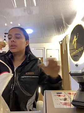 samira-grey online show from 03/06/26, 01:07