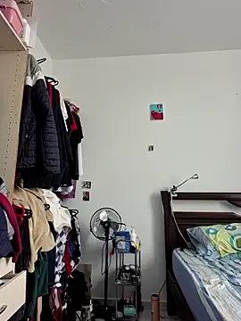 Snapshot of IrisBound chatting on 04/16/26, 12:39 IrisBound online show from 04/16/26, 12:39