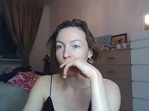 Snapshot of angelicfenix chatting on 02/25/26, 04:05 angelicfenix online show from 02/25/26, 04:05