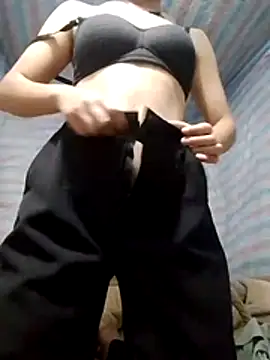 Lala-labu online show from 04/17/26, 11:30