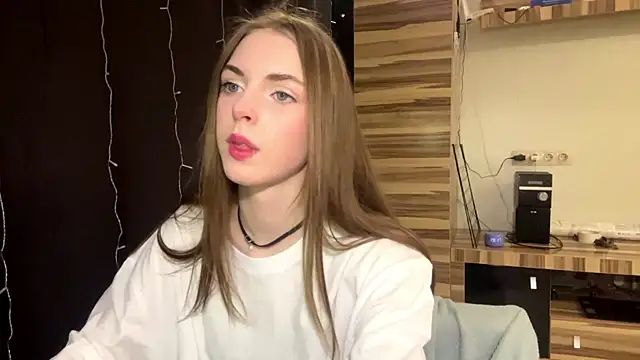 PollyDream online show from 02/25/26, 04:16