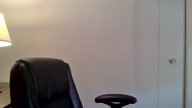 Snapshot of tytheexhibionist chatting on 03/25/26, 07:53 tytheexhibionist online show from 03/25/26, 07:53