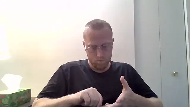 Snapshot of tytheexhibionist chatting on 06/12/26, 02:16 tytheexhibionist online show from 06/12/26, 02:16