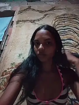 Snapshot of valentina_gomez1 chatting on 04/21/26, 02:04 valentina gomez1 online show from 04/21/26, 02:04