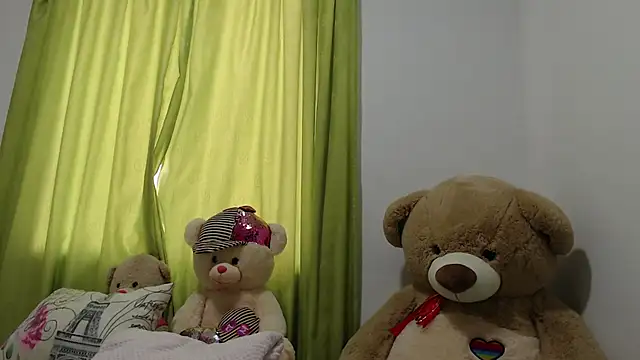 Snapshot of saraa_ramirez chatting on 04/21/26, 05:06 saraa ramirez online show from 04/21/26, 05:06