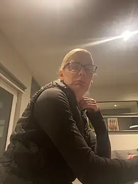 Amelie BlondeXX online show from 05/01/26, 12:59