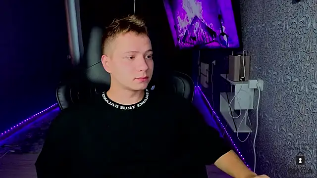 Snapshot of Karl_Night_ chatting on 07/21/26, 05:10 Karl Night online show from 07/21/26, 05:10