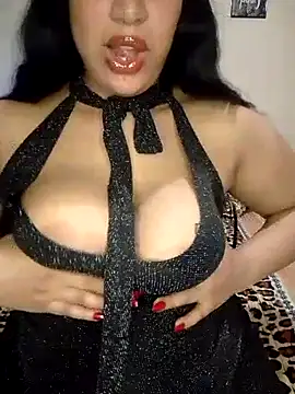 Snapshot of madleen_Mm chatting on 04/06/26, 11:33 madleen Mm online show from 04/06/26, 11:33