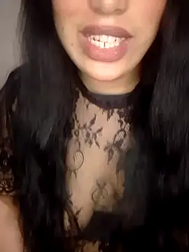 Snapshot of madleen_Mm chatting on 04/18/26, 07:58 madleen Mm online show from 04/18/26, 07:58