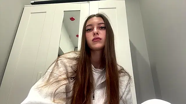 Snapshot of selena_favn chatting on 03/04/26, 03:12 selena favn online show from 03/04/26, 03:12