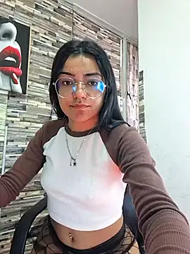 Snapshot of Amber_rhose chatting on 02/24/26, 08:51 Amber rhose online show from 02/24/26, 08:51