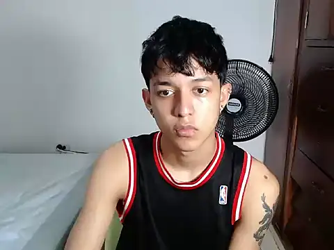 Snapshot of cute_jisus chatting on 04/01/26, 04:48 cute jisus online show from 04/01/26, 04:48