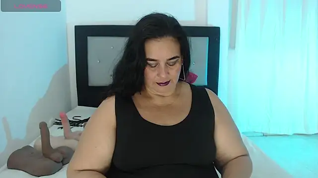 Sharlot curvy online show from 03/12/26, 12:33