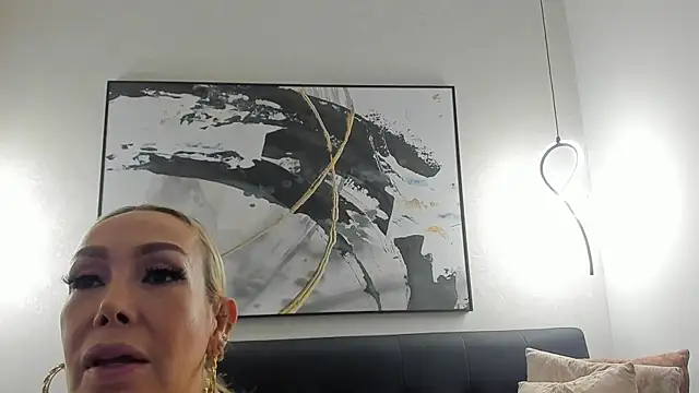 Snapshot of SophiMarin chatting on 04/10/26, 11:04 SophiMarin online show from 04/10/26, 11:04