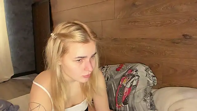 Snapshot of AmmyLuu chatting on 04/10/26, 11:26 AmmyLuu online show from 04/10/26, 11:26