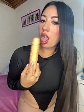 Snapshot of Arianna_L8 chatting on 03/17/26, 03:11 Arianna L8 online show from 03/17/26, 03:11