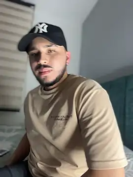 Snapshot of im_lea chatting on 04/23/26, 12:12 im lea online show from 04/23/26, 12:12