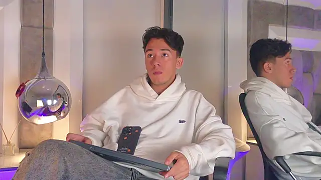 Austin Reedss online show from 04/17/26, 12:30